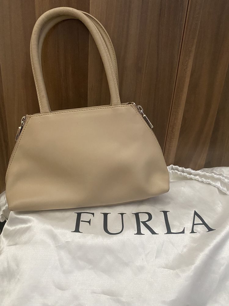 Оригинална чанта Furla