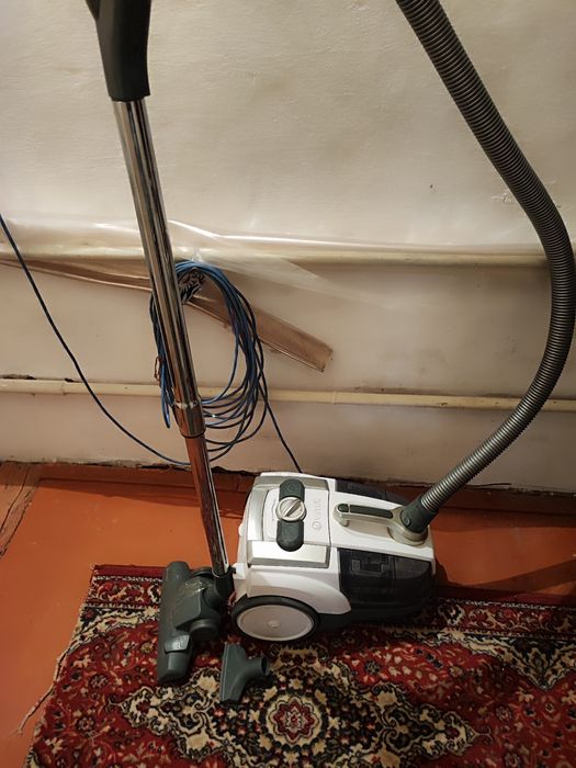 Пылесос Марк Витёк