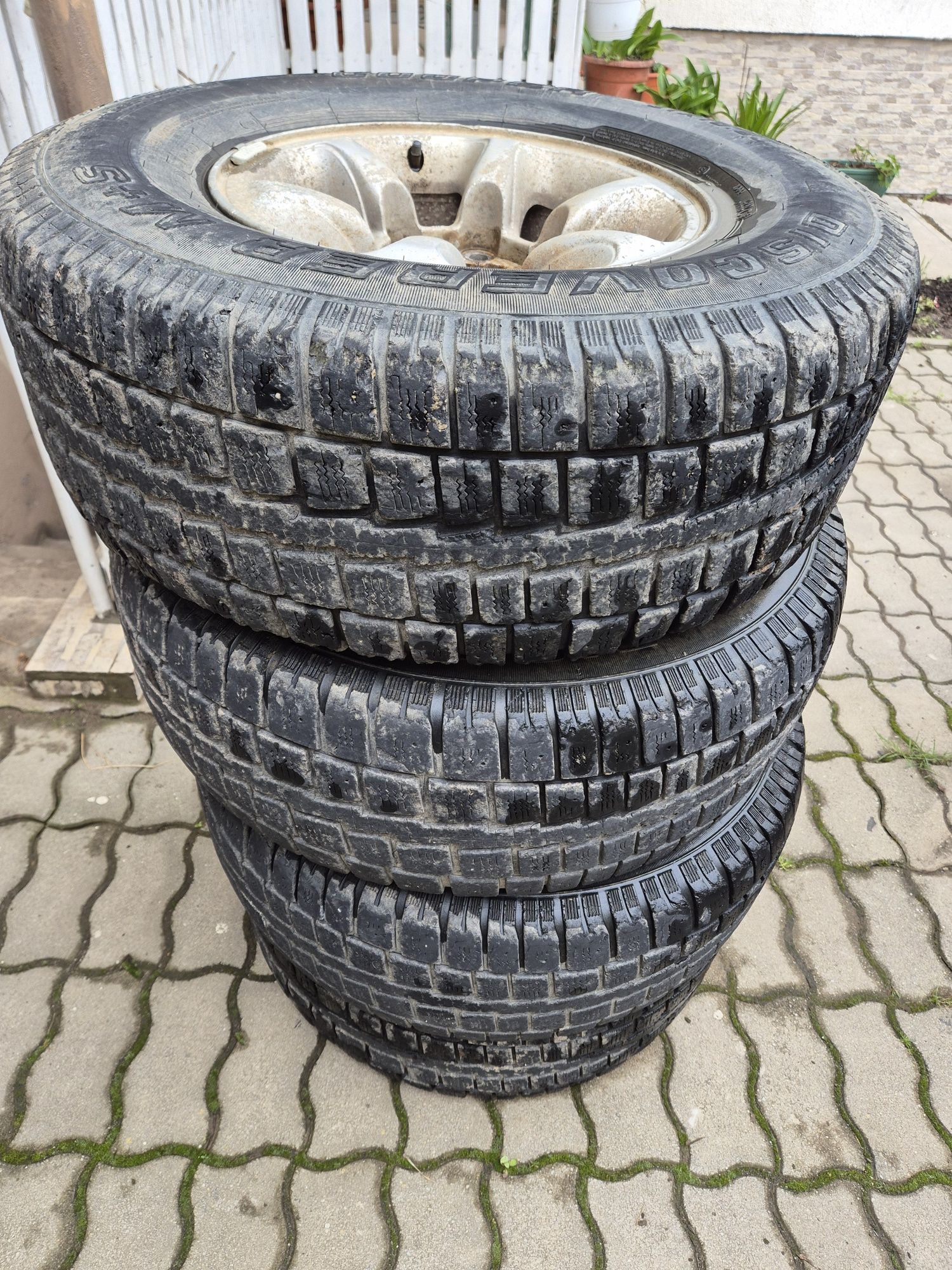 Anvelopa / Cauciuc Cooper Discover M+S 265 / 75  R15
