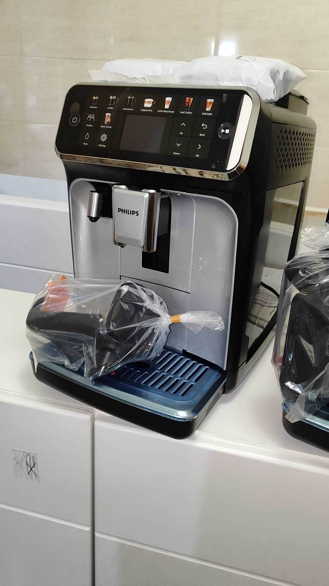 Espressor automat Philips seria 5500 bonus 2xAquaclean