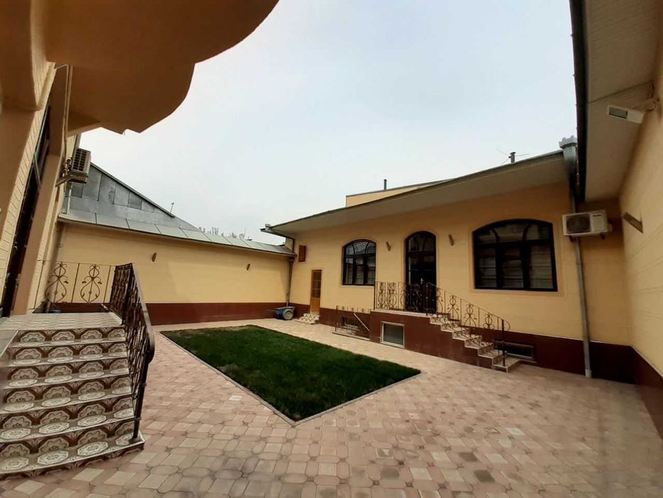 Uy sotiladi Salamatinada joylashgan