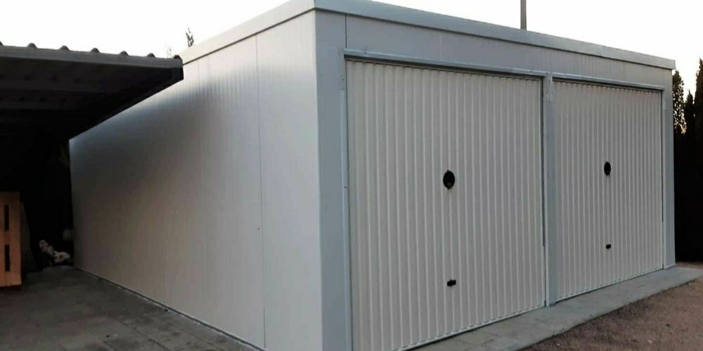 Garaje metalice din panouri sandwich