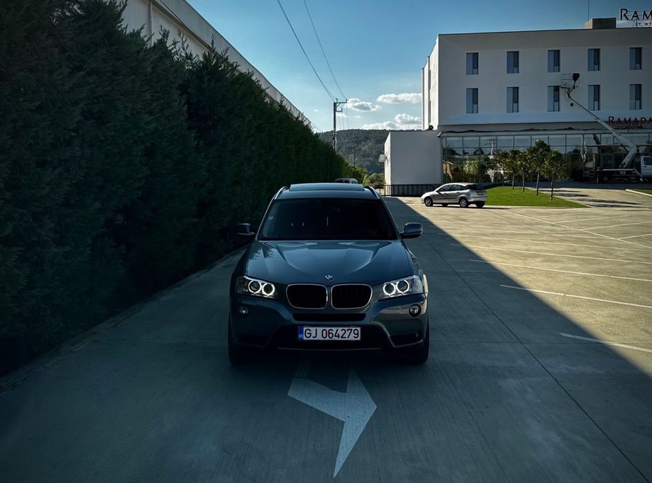 BMW X3 BMW X3: Automat,Panoramic, Navi mare, Jante 18”