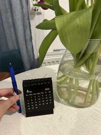Mini calendar birou 2024
