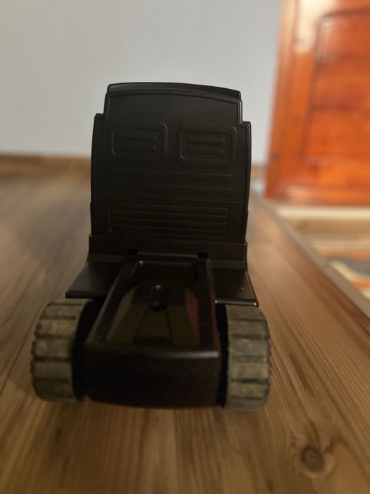 Vand macheta Volvo FH12 modificat.