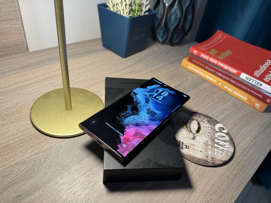 Samsung Galaxy S22 Ultra 10/10 Burgundy FULL BOX! 12Gb Ram/256GB