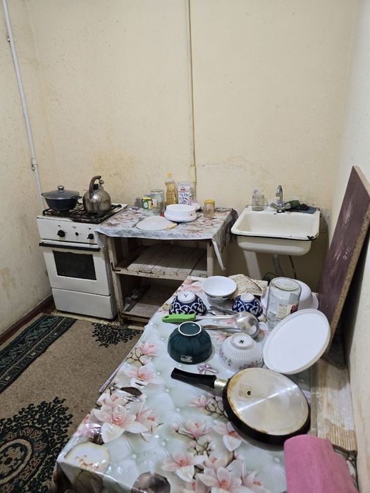 Чирчик шахар 
10-микрораён хавас ёнида 
#1-хона 3-етаж 2х3 балкони