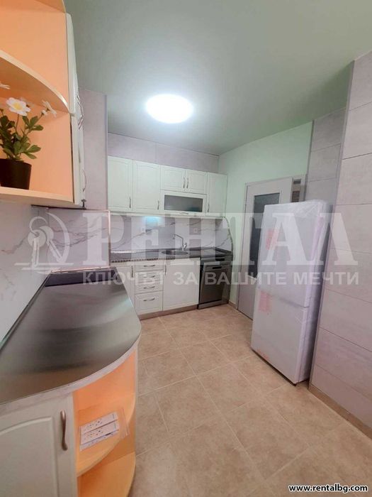 Тристаен нов апартамент срещу Тримонциум