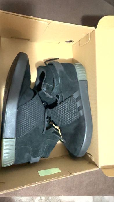Adidas tubular invader strap