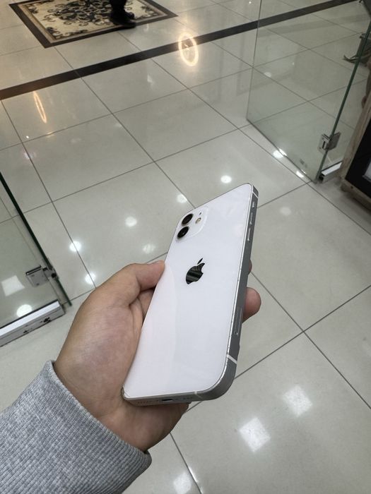 Iphone 12 в хорошем состоянии