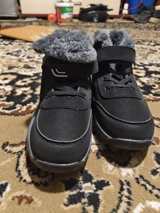Обувь зимняя женская (кроссовки)