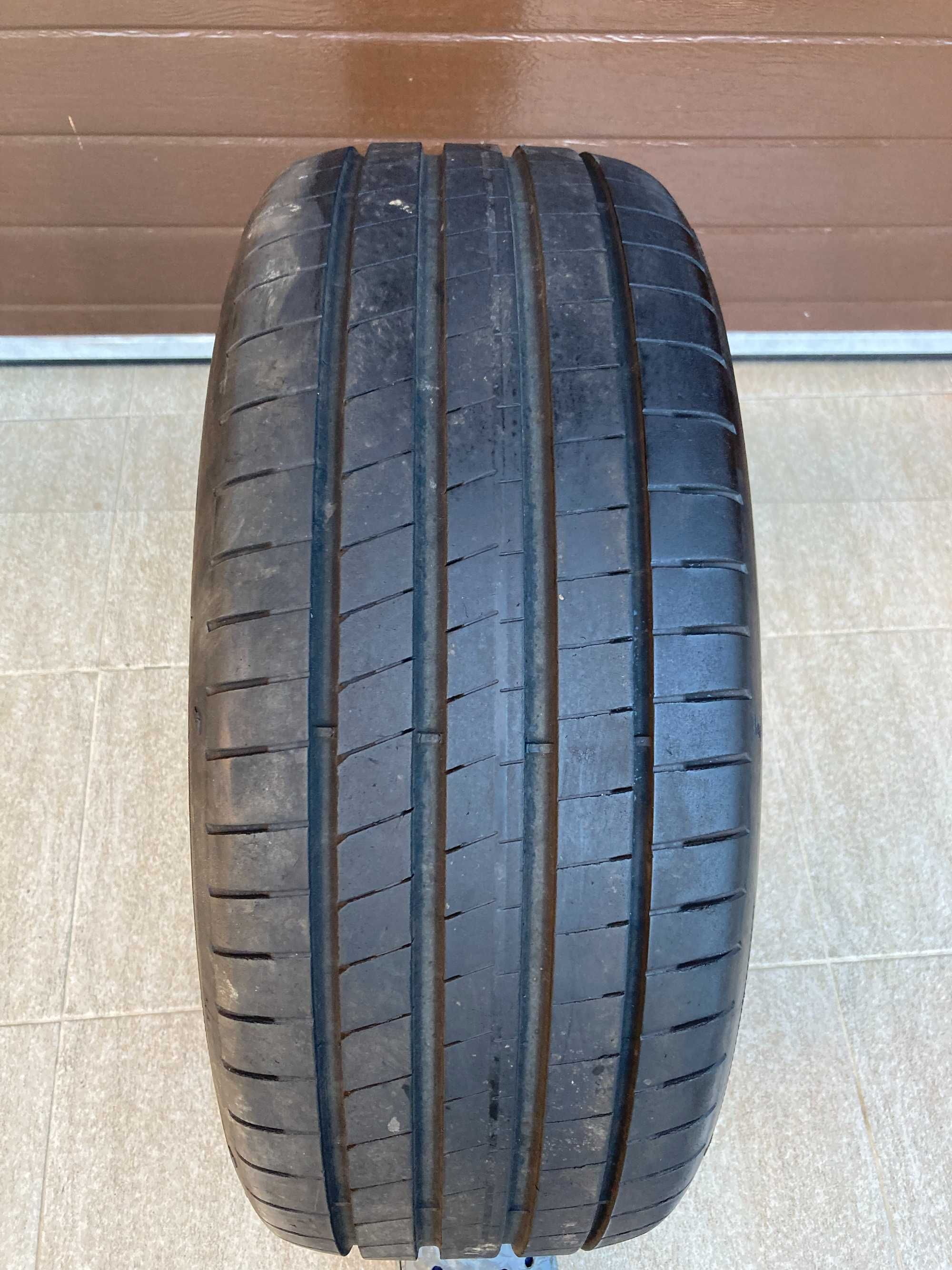 225/45R18  GoodYear Eagle F1 - 1 buc. DOT3522 - 7mm (ca nou)