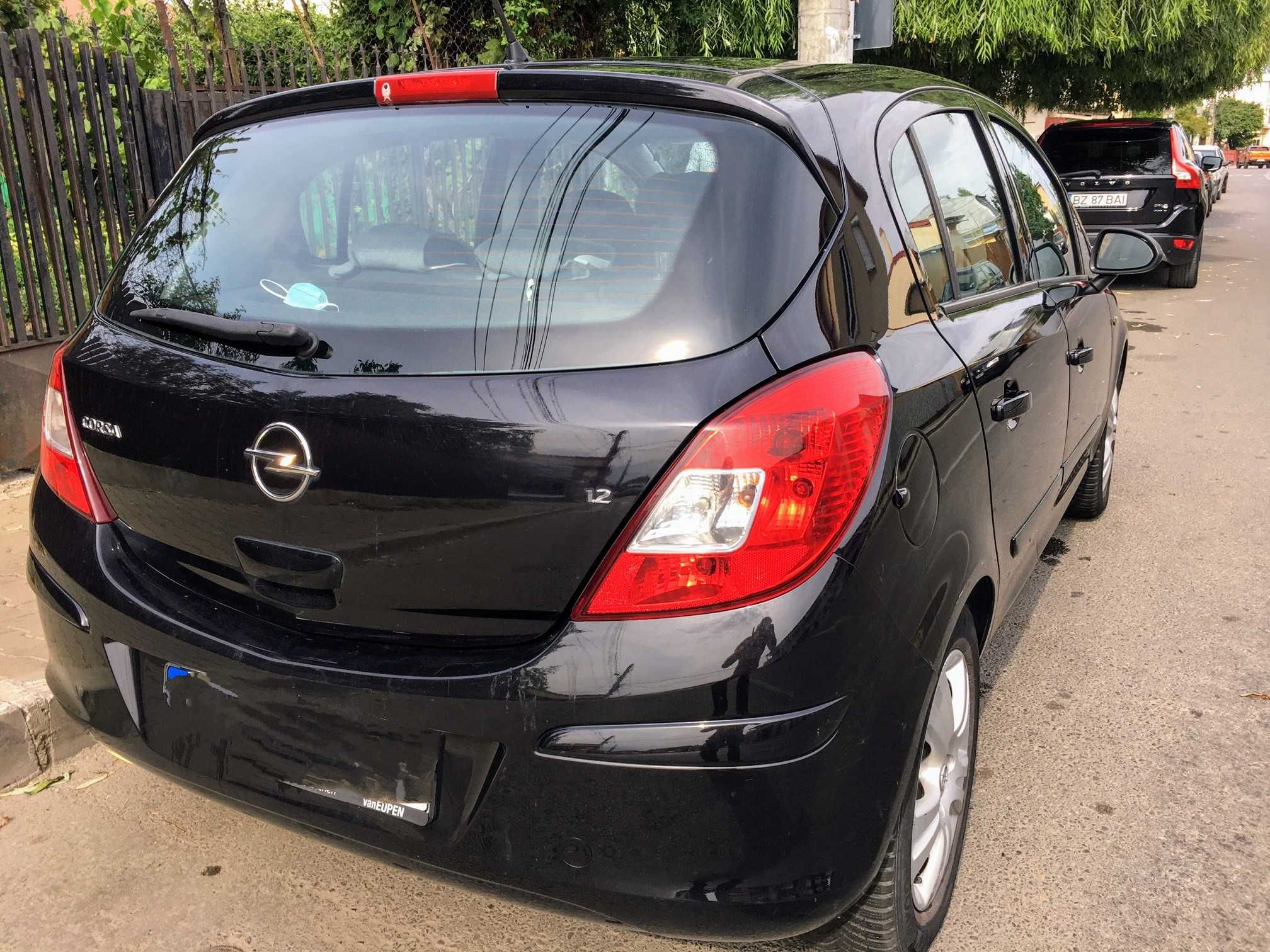 Opel CORSA D  1,2 benzina, 80CP proprietar
