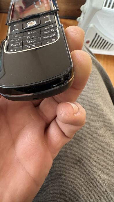 Nokia 8600 d luna