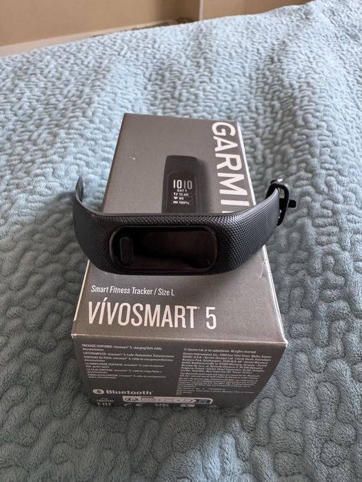Фитнес браслет Garmin vivosmart 5