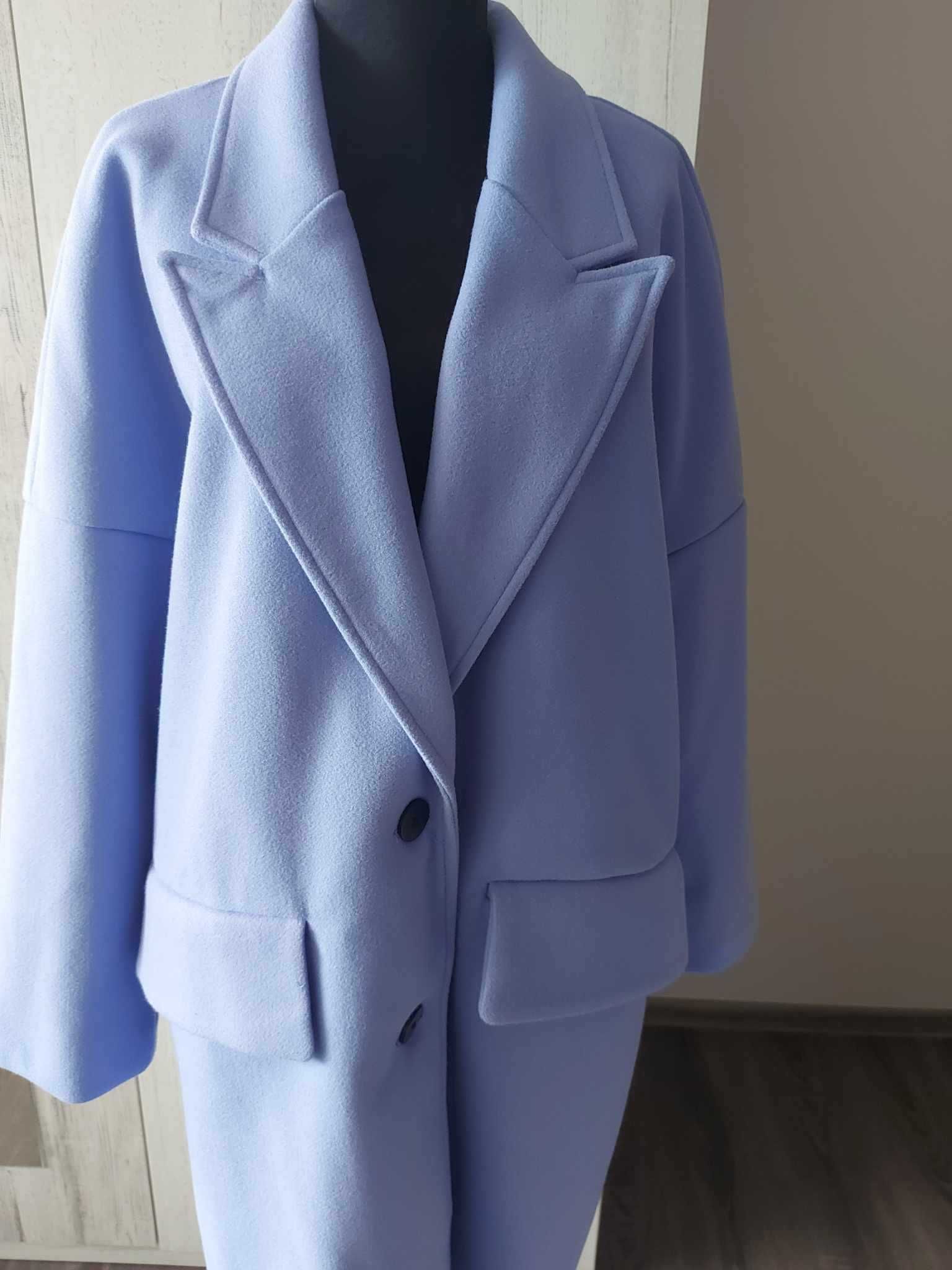 Нова синьо-лилаво палто SINSAY