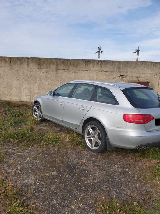 Vand bara fata , capota , aripi Audi A4 B8