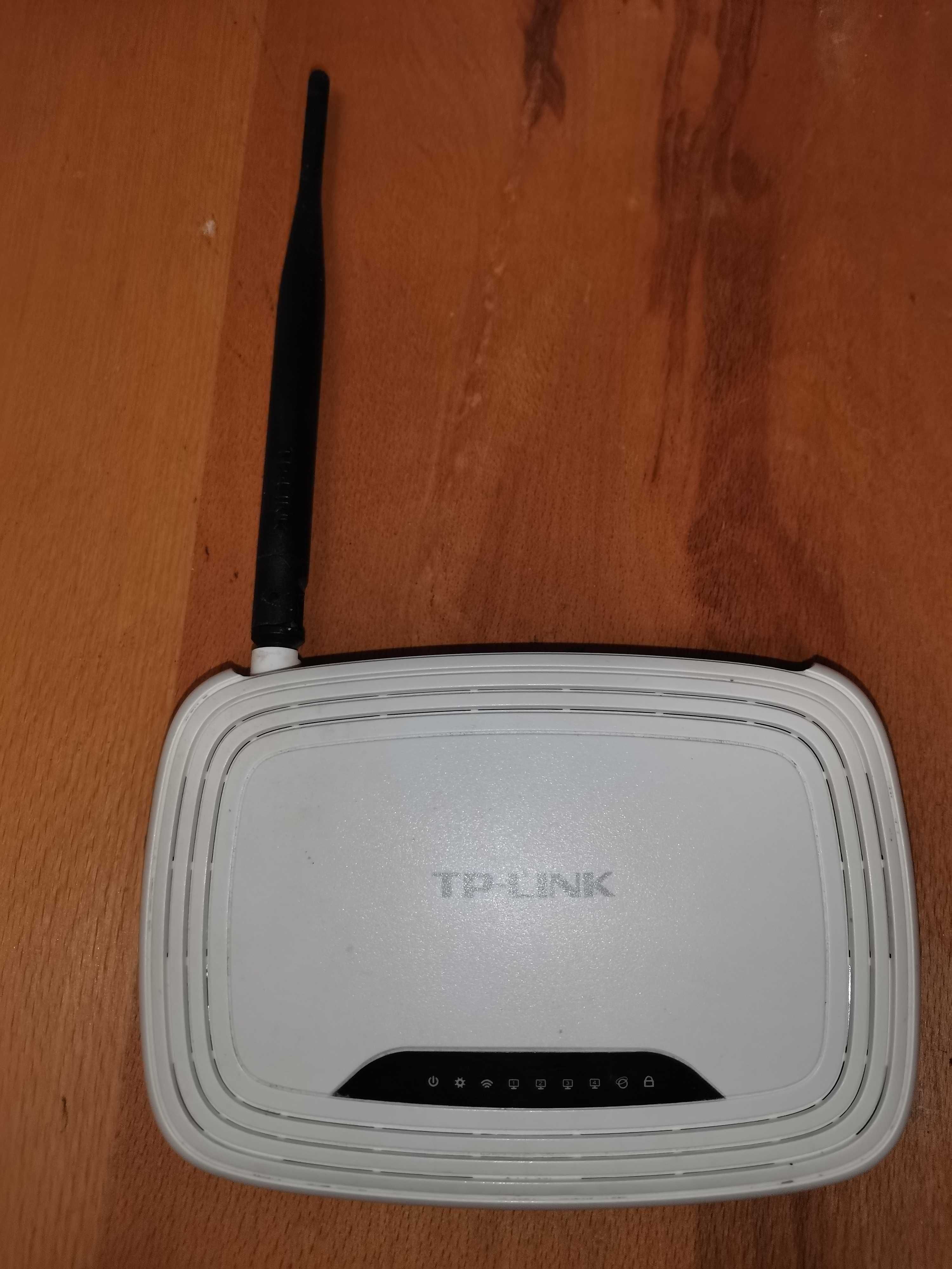 Routere TP-LINk model TL-WR740N si TL-WR841N perfect functionale