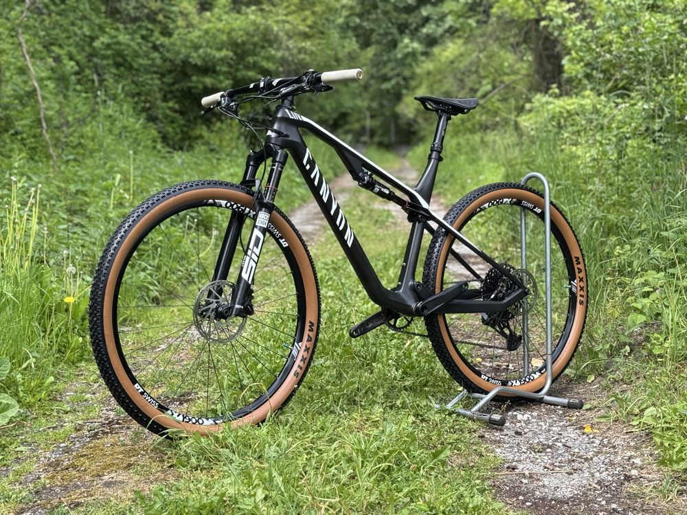 Планински карбонов велосипед CANYON LUX CF6 ( L размер)