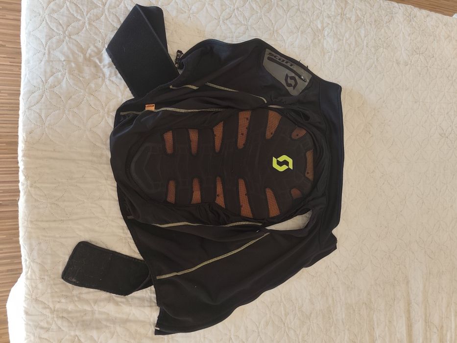 Протектор за гръб, ски