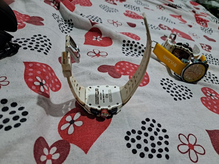 Vand 3 ceasuri de mână