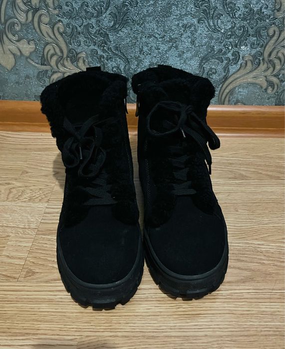 Зимняя женская обувь