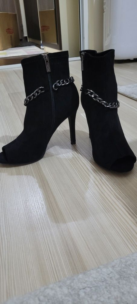 Botine DeeZee marime 37