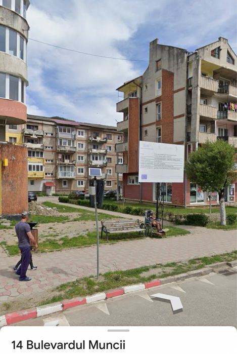 Apartament in Uricani 3 camere decomodat /centru