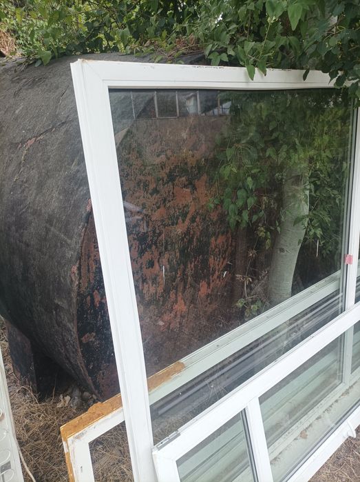 Дограма PVC дограма REHAU Euro 60 +комарник за врата– 3 крила