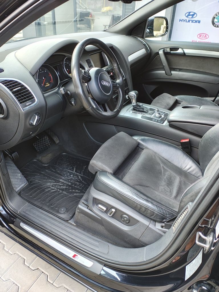 Audi Q7  3.0TDI S-Line