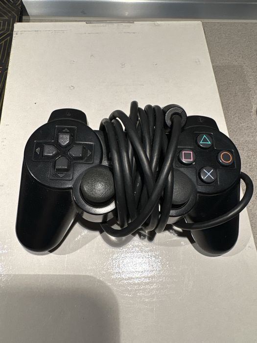 PS2 + PSP + 2 контролера за PS2 + 1 безжичен контролер за PS2 + 6 игри