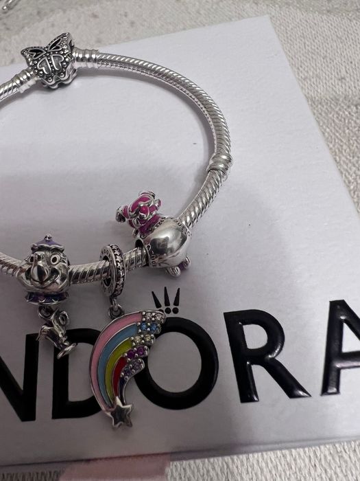 Vind bratara pandora cu talismane