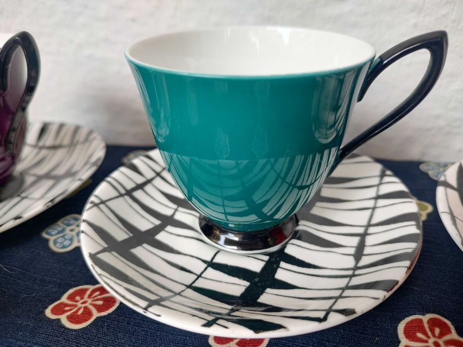 Рядък сервиз от 50-те Royal Albert South Pacific