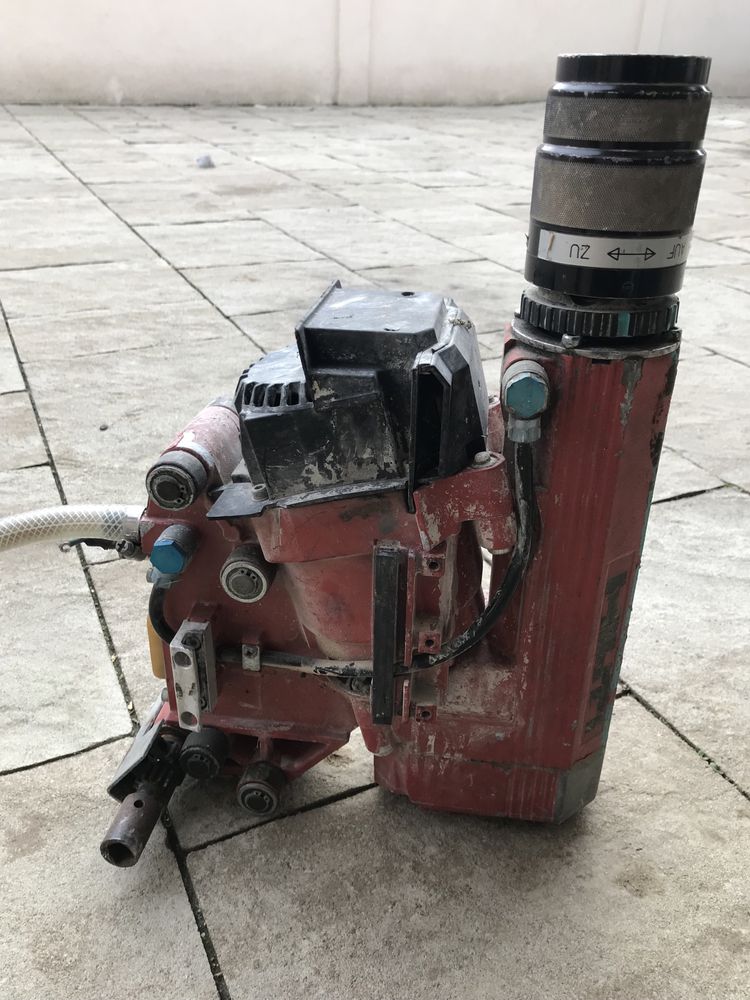 Masina carotat hilti