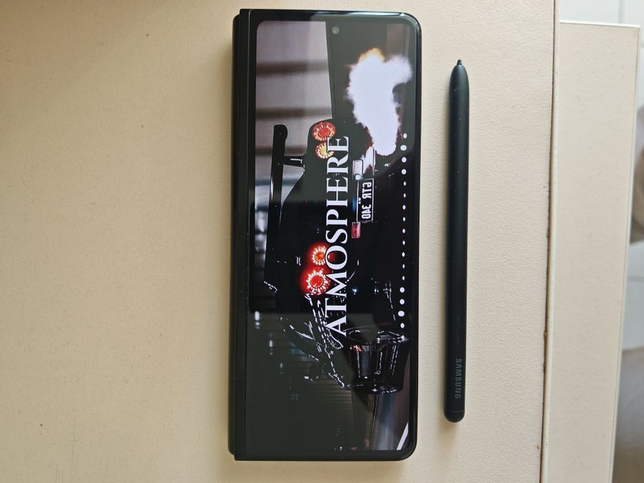 Samsung Z Fold 3 256gb+кейсове+S pen