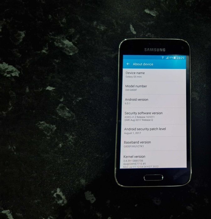 Vand Telefon Samsung S5 mini cu 4G/LTE !!Liber Retea!! la 100lei