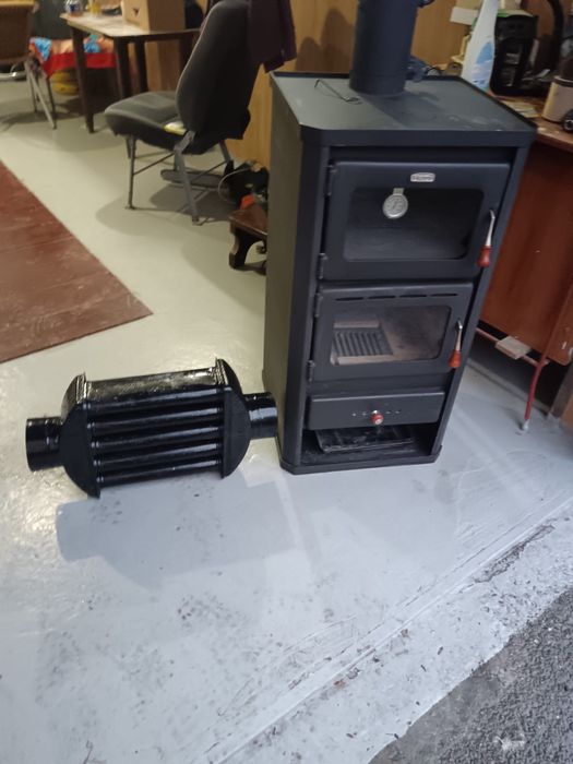 Semineu cu cuptor, folosit de 3 ori