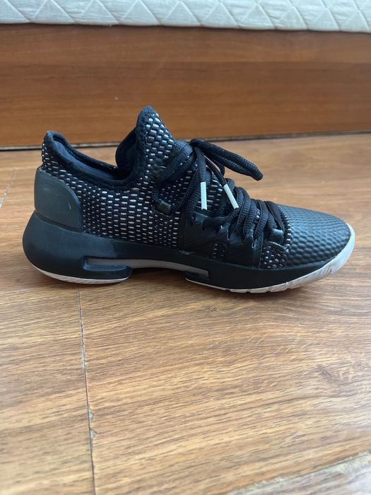 Обувки Under Armour