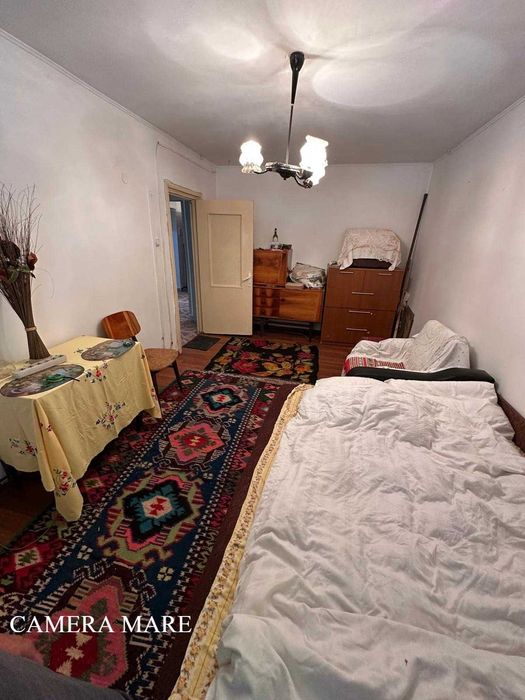 Vând apartament 2 camere in orasul Roman