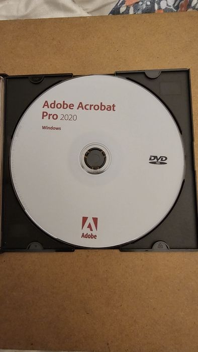 Licenta Adobe Acrobat Pro 2020 (DVD + cheie de activare)