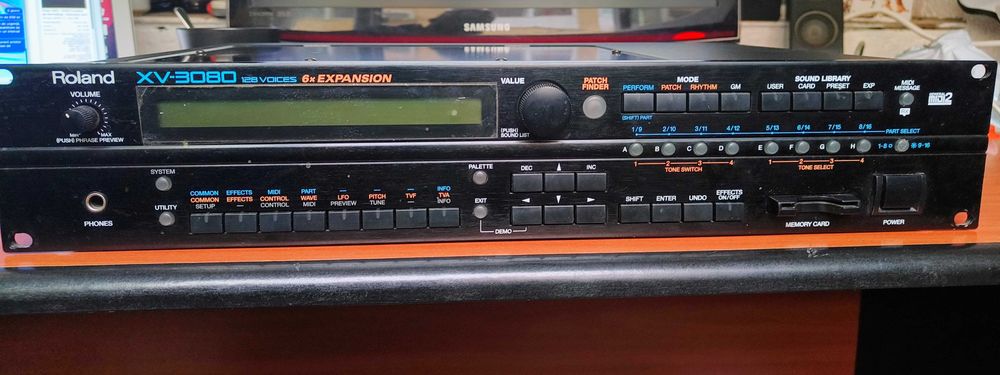 Vând Modul Roland XV-3080 - GM2, 128 Voci, Specificații Complete