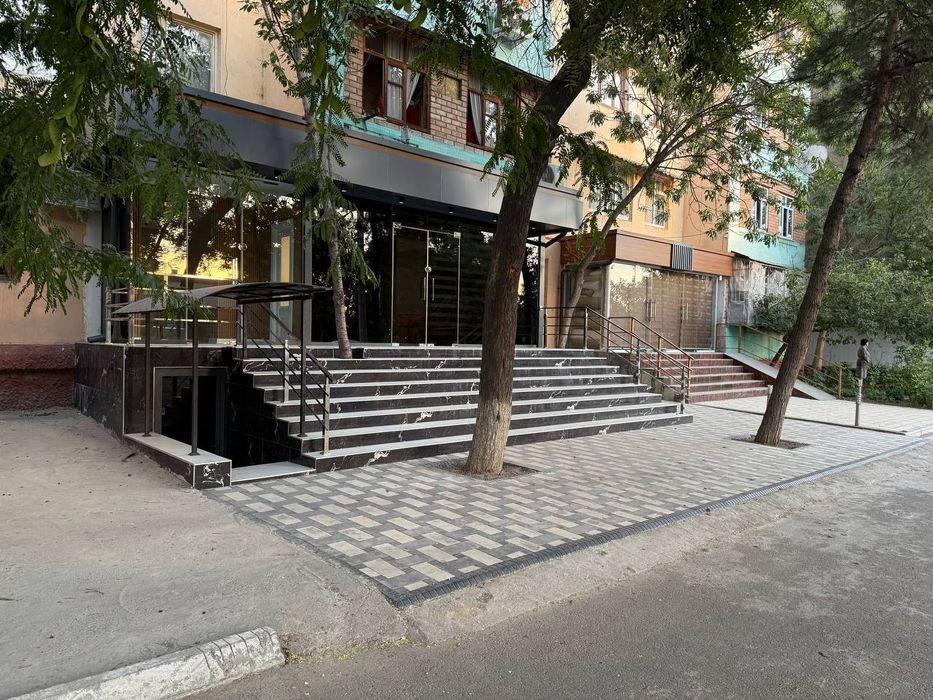 Нежилое 20-квартал Чиланзар Евос фасад-9 метр 58м² 1я-линия вдоль доро