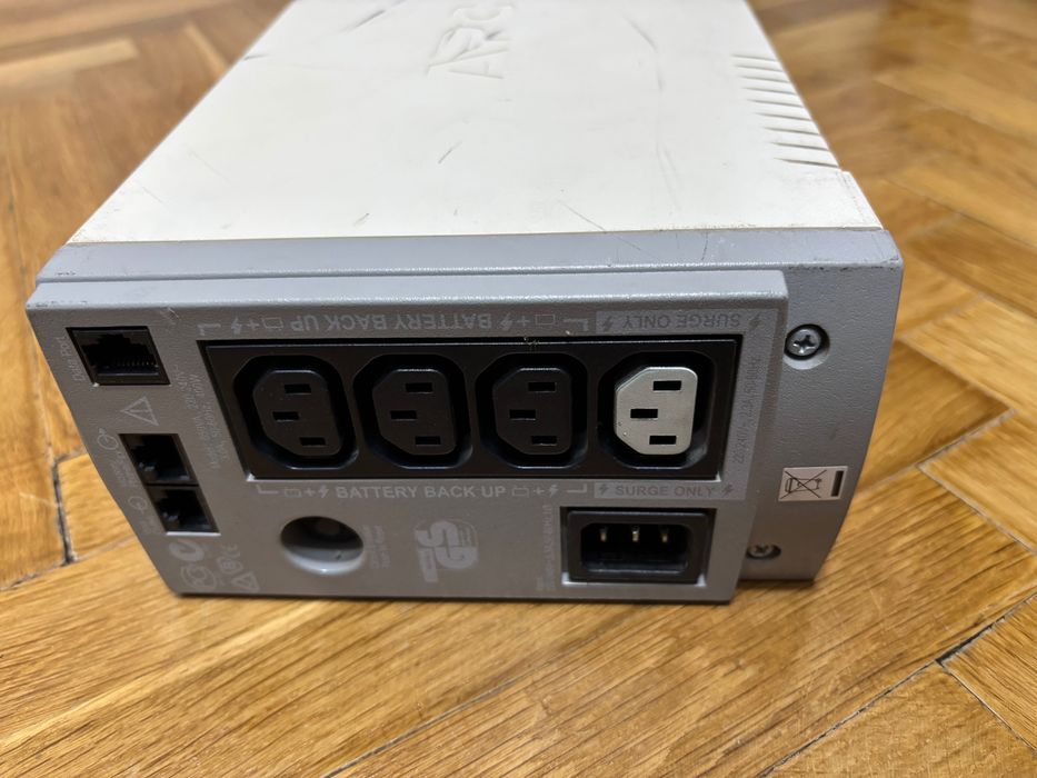 Sursa APC Back-UPS CS 650 de 400W cu Baterie Buna