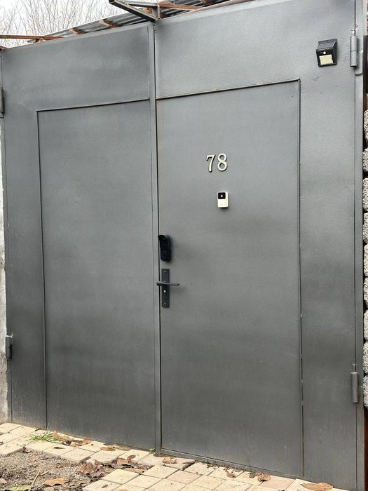 Район: Миробод 
Кўча: Саракулка
Мўлжал: 4-Роддом
Хоналар сони: 2 та 
М