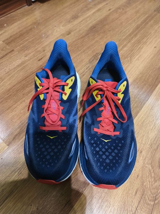 Hoka Clifton 9  44,5