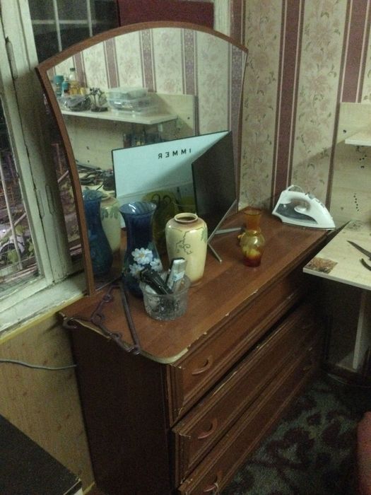 Отдам даром спальную мебель