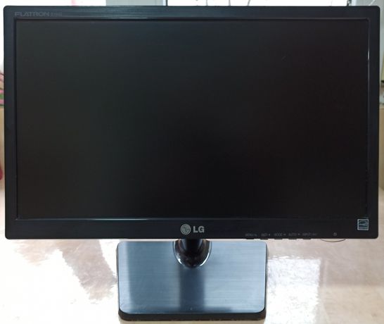 Monitor LG 19 inchi