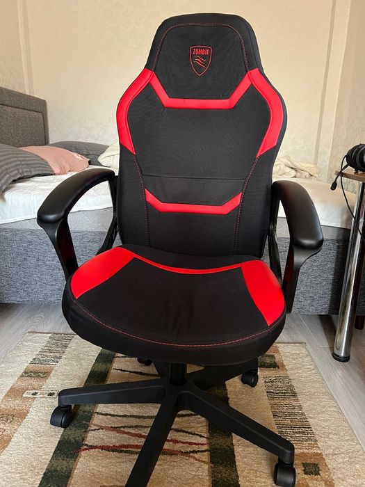 Новое игровое кресло Zombie 8 RED