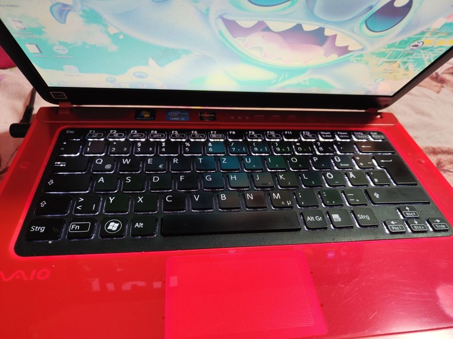 Vând laptop Sony Vaio i3