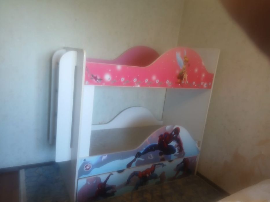детский двухэтажный кровать